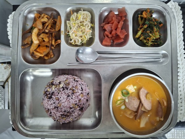 fe4b54011fe34f063213ee9dc9e367f9_1766468